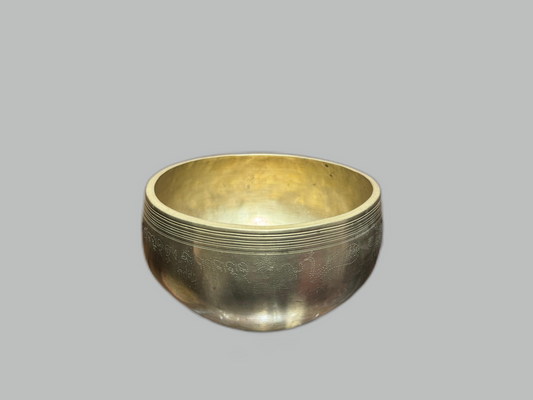 Antique Singing Bowl | 17cm | D Frequency