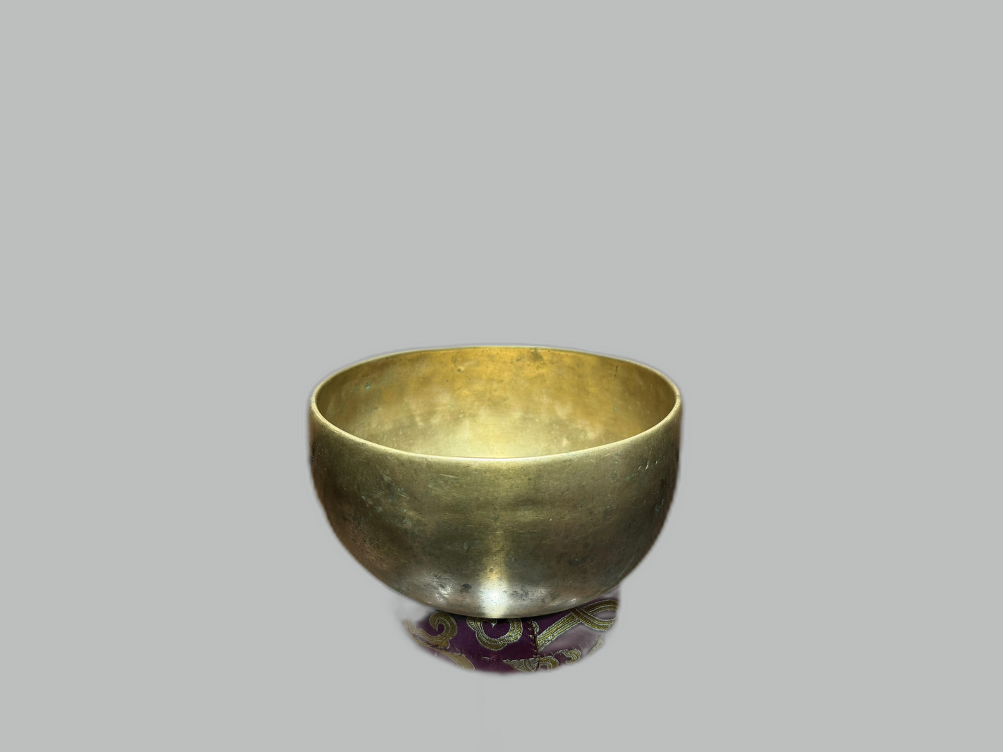 Himalayan Singing Bowl | 18cm | G Frequency